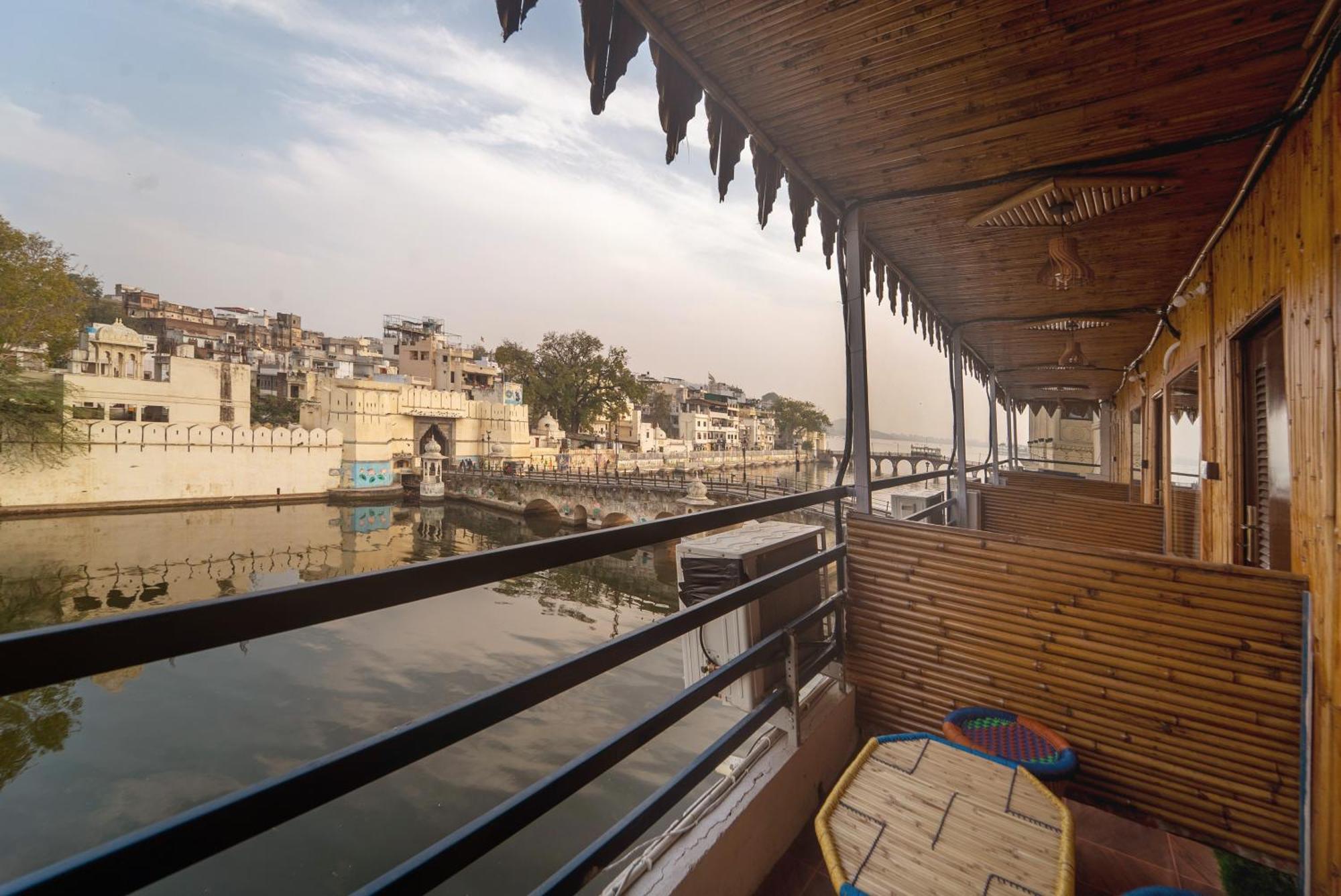 Venice View Hotel & Restaurant Udaipur Exterior foto